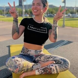 NiyamaSol The Wall Barefoot Leggings BNWT Xs